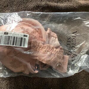 Victoria's Secret 36DD Bra